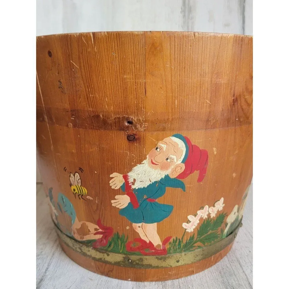 Vintage Woodenware richmond AS IS Gnome bucket flower bunny 1961 rustic‎
